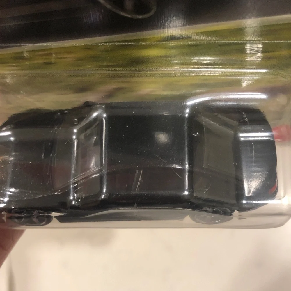 Mattel Matchbox Black Holden VF Commodore SSV